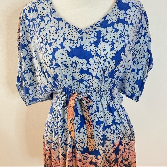 CABI Ombré Printed Top - Picture 5 of 6